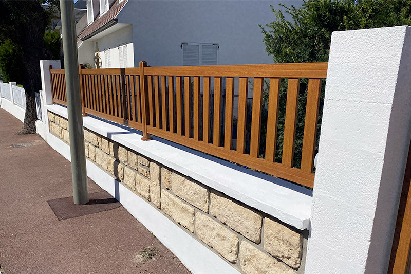 Clôture en bois