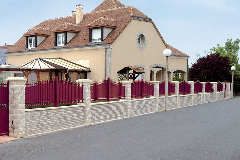 Clôture rouge
