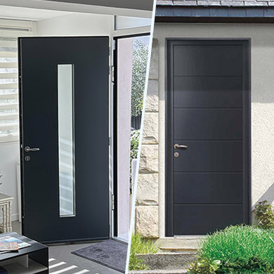 Montage avec une porte d'entrée vitrée noire à gauche et une porte d'entrée pleine à droite.