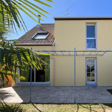 Résultat après le ravalement de façade de la maison.